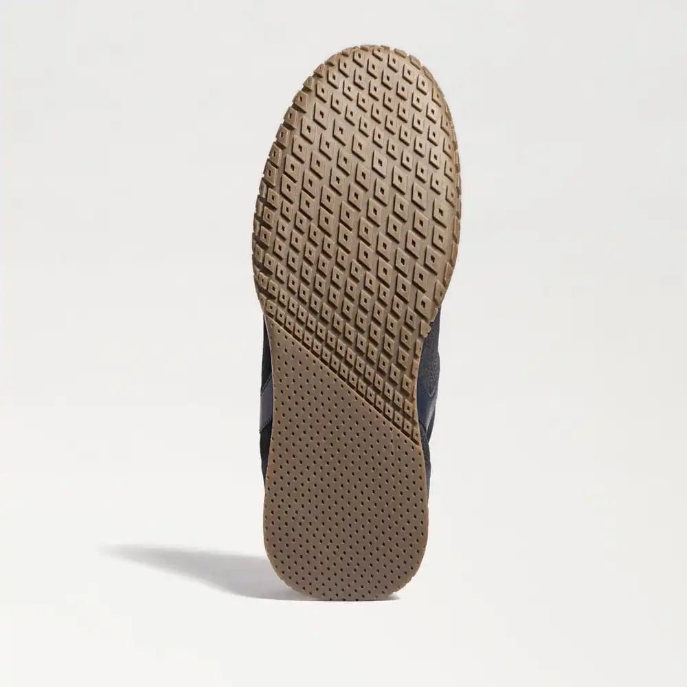 Finn Sneaker