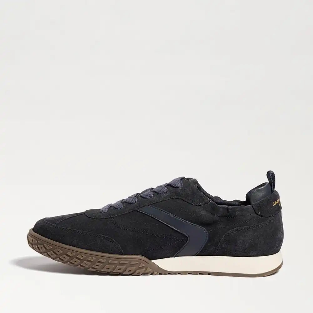 Finn Sneaker
